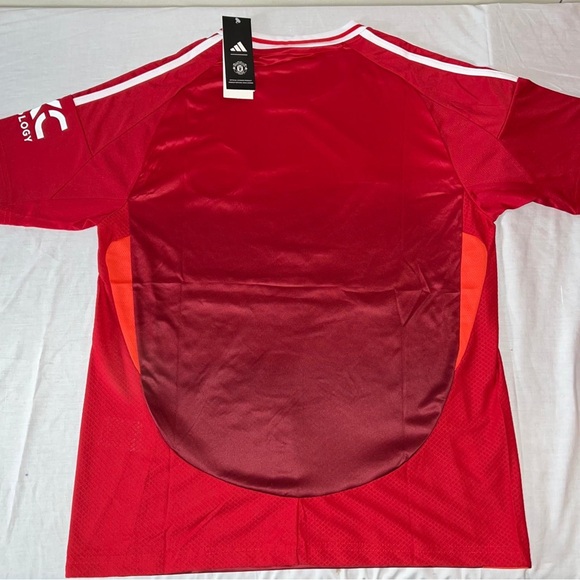 Manchester United home jersey 24/25 - Picture 2 of 3